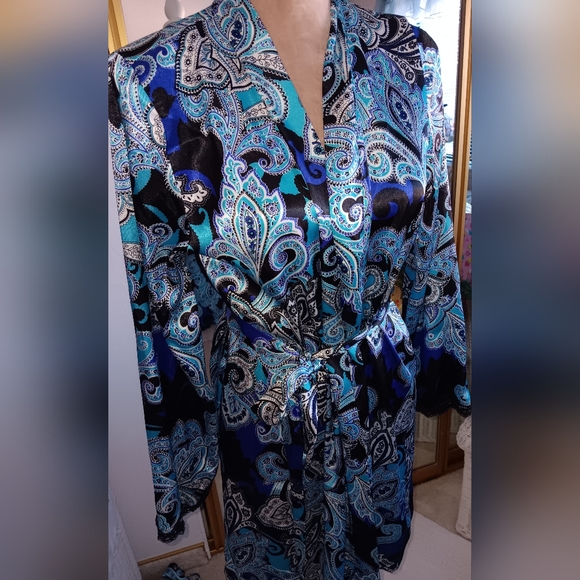 Apt. 9 ~ Satin Paisley Lace-Trim Wrap Robe in Blue & Purple (XS, NWOT) - Picture 11 of 11